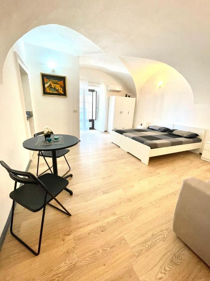 Gesuiti Rooms Катания Экстерьер фото