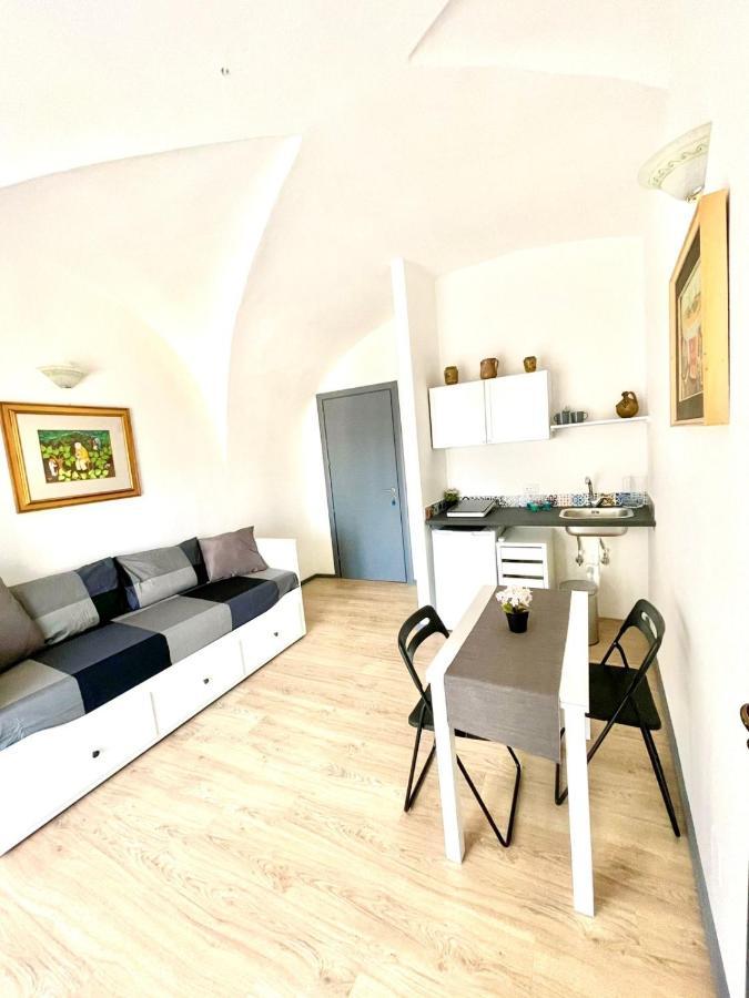 Gesuiti Rooms Катания Экстерьер фото